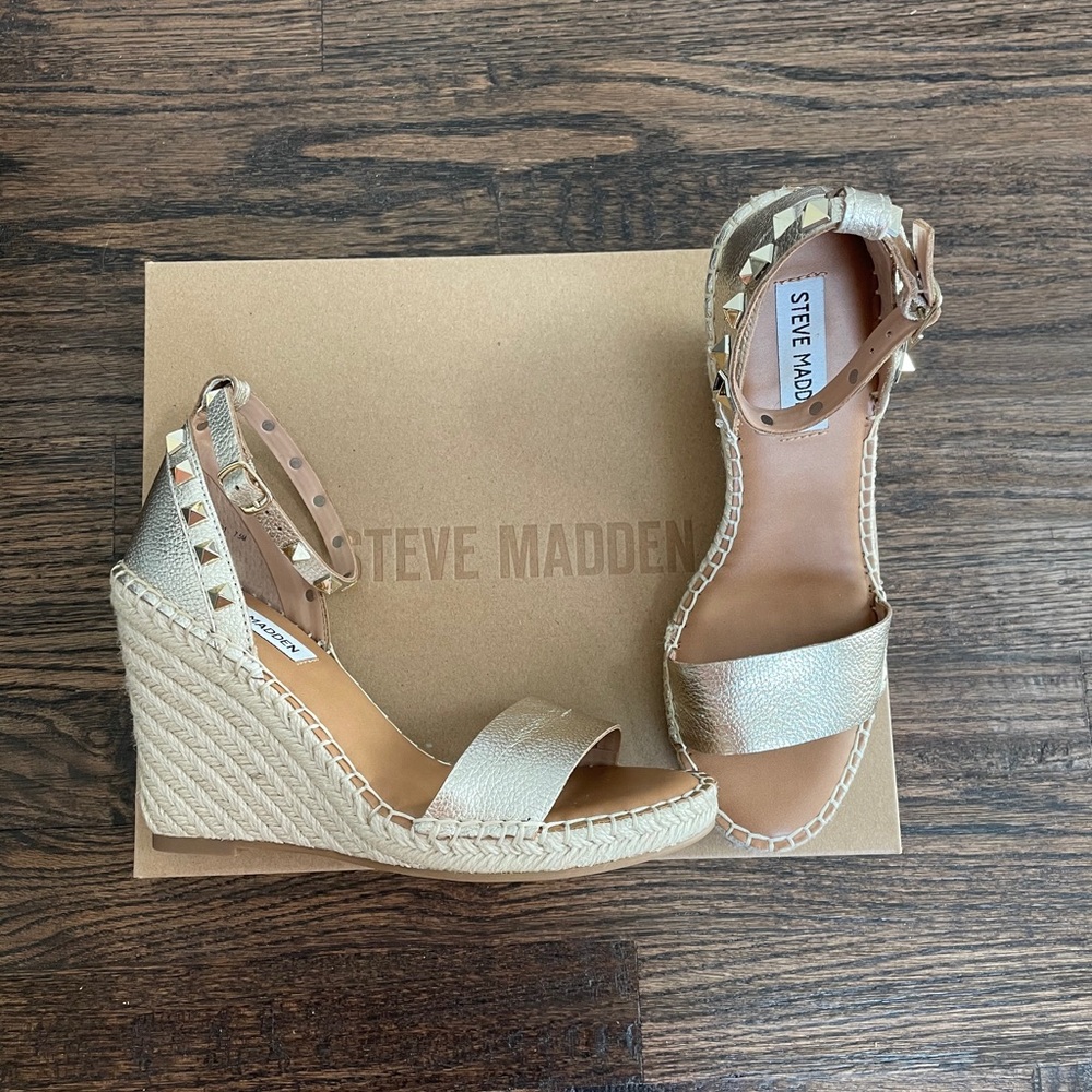 Steve Madden Gold Espadrille Wedges Sz 7.5